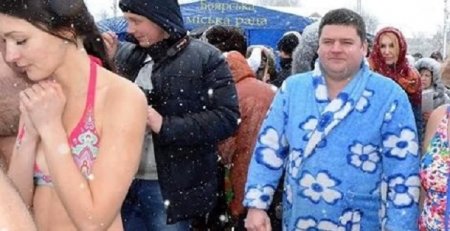 Мистер Фрекен Бок: Крещенский наряд украинского мэра довел Сеть до слез (ФОТО)