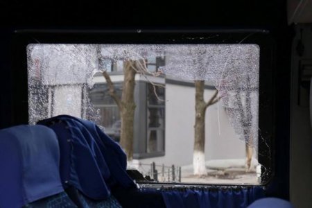 В Киеве неизвестные открыли стрельбу по пассажирским автобусам