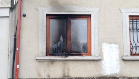 В Ужгороде попытались сжечь здание Союза венгров