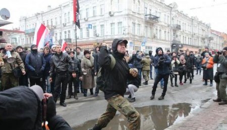 Киевская полиция «разъясняла, документировала и фиксировала» во время акции «Смерть России»