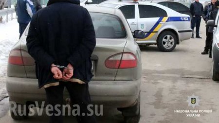 Под Киевом мужчина, угрожая гранатой, отобрал у своей жены 10 тысяч гривен (ФОТО)