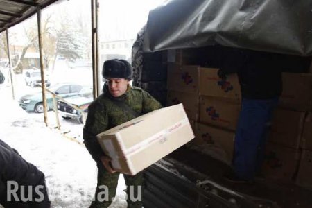 Военные ДНР и «Боевое братство» оказали помощь школе-интернату в Амвросиевке (ВИДЕО)