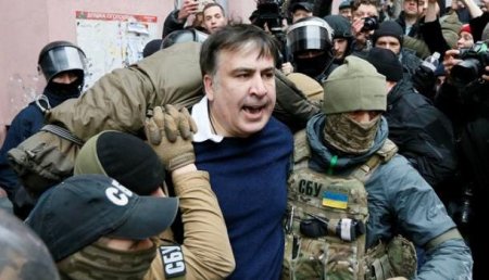 Саакашвили обвинил «коррупцию в голове Порошенко» в провале своих реформ
