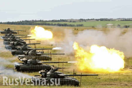 «Танковая армада РФ»: Полторак насчитал 700 танков на Донбассе