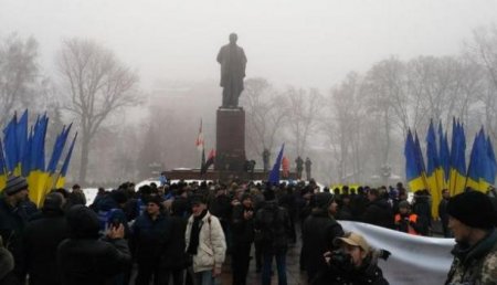 Порошенко испугался митинга и не приехал возложить цветы к памятнику Шевченко