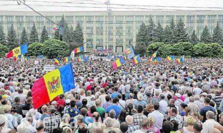 Евромайдан в Молдове: репетиция весной, переворот осенью