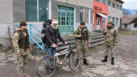 Через украинскую границу пытался прорваться немец на велосипеде (ФОТО)