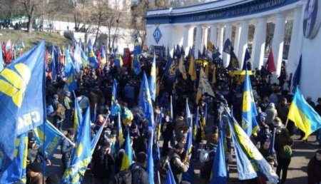 Украинские националисты идут деолигархизировать Кабмин, Раду и Банковую
