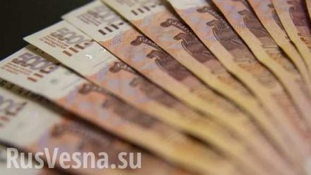 Россияне предпочитают хранить деньги в госбанках