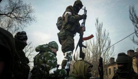 Киев готовится к полномасштабным военным действиям: ВСУ доставили на Донбасс тяжёлое вооружение и 4 вагона солдат