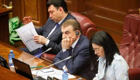 Парламент Армении проголосовал против Пашиняна на выборах премьера