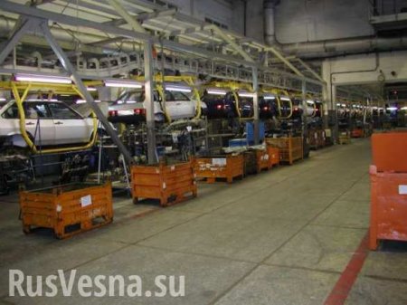 Рынок легковых автомобилей в России не восстановится до максимумов 2012 года