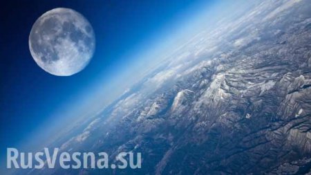 Луна уходит: российский космонавт показал редкие кадры лунного заката (ВИДЕО)