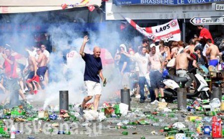 Британских футбольных фанатов предупредили о расизме и крепком алкоголе в Киеве