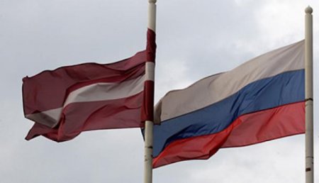 «Латвия уже присоединена к России?»: латвийцы возмутились рижской полицией