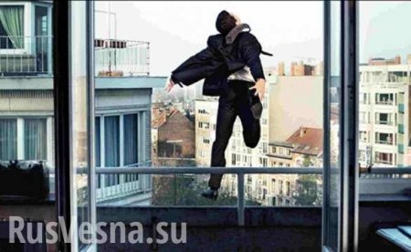 Украинский призывник, пытаясь сбежать, выпал с пятого этажа военкомата