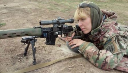 У нас все нацисты равны: Минсоцполитики Украины обвинили в дискриминации женщин, которые «не могут быть снайперами»