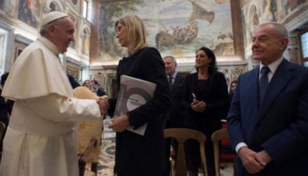 Папа Римский призвал журналистов «ставить истину выше личных или корпоративных интересов»