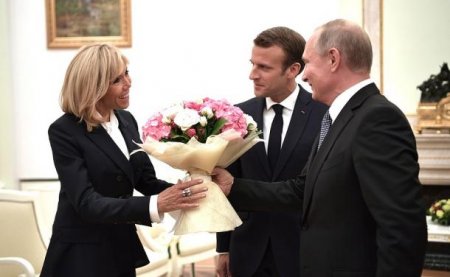Встреча Владимира Путина с Президентом Франции Эммануэлем Макроном в Кремле