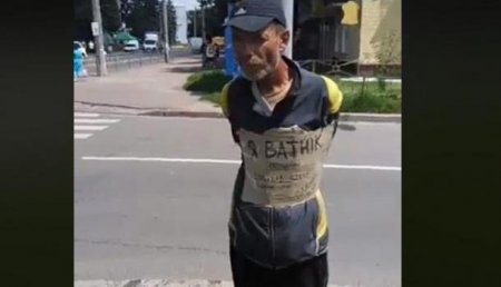 В украинской полиции заявили, что мужчина в Чернигове сам попросил привязать его к столбу