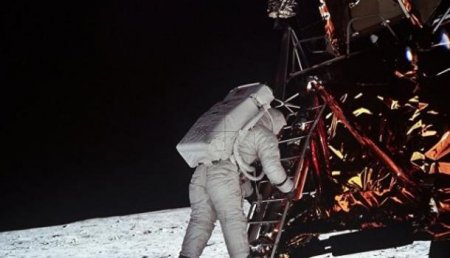 В основном - тишина: NASA опубликовало аудиозаписи высадки на Луну