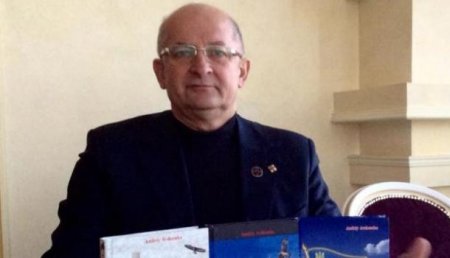 Адмирал-академик, казак-эксперт ЮНЕСКО: Порошенко присвоил почетное звание псевдоученому с несуществующими регалиями