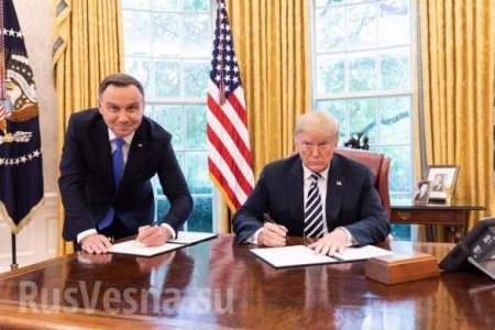 В Сети смеются над президентом Польши, которого унизил Трамп (ФОТО)