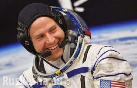 «Потрясён их реакцией», — астронавта НАСА удивили российские спасатели