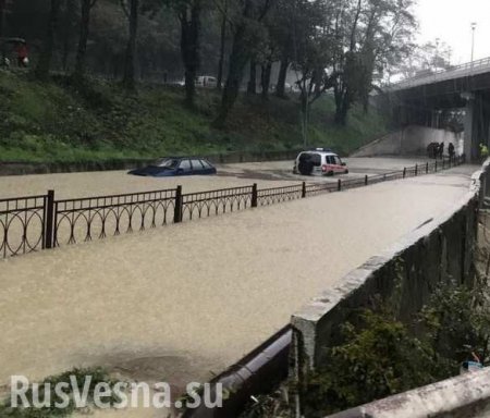 Реки вместо улиц: Опубликованы кадры наводнения в Туапсе (ФОТО, ВИДЕО)