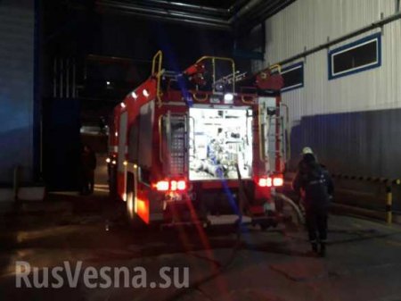 На заводе под Одессой вспыхнул масштабный пожар, людей эвакуируют (ФОТО, ВИДЕО)