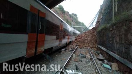 Ж/д катастрофа в Испании: поток глины и камней снёс поезд (ФОТО, ВИДЕО)