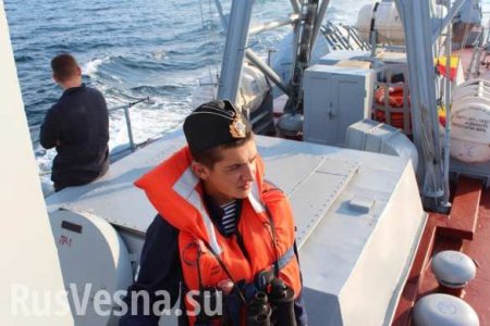 «У них отобрали телефоны и приказали стрелять в ответ», — родные моряка, задержанного в Керченском проливе (ВИДЕО)
