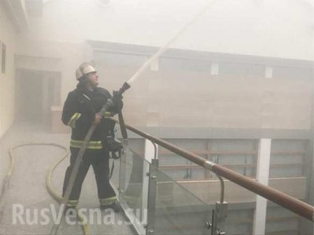 Гори оно огнём: в Киеве тушили здание Минфина (+ВИДЕО, ФОТО)