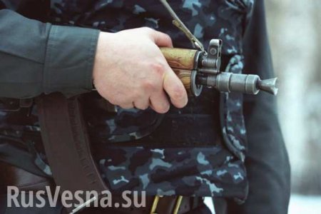 Вооружённый автоматом охранник оставил пост и едет в Москву (ФОТО)