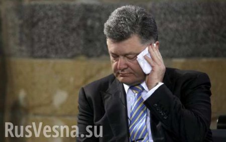 В Сети смеются над фотографией Порошенко с «объединительного собора» (ФОТО)