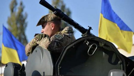 Огонь украинских карателей и подрыв авто ВСУ: сводка с Донбасса