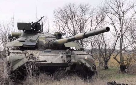 Украина готовится отражать наступление на границе Крыма (ВИДЕО)