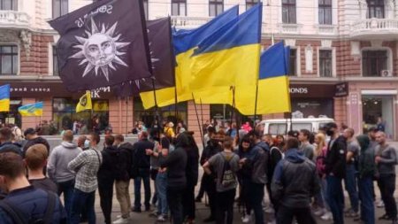Полицаи, фильтрационные пункты и марш нацистов: как Одесса поминает жертв 2-го мая (+ФОТО, ВИДЕО)