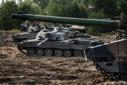Военный эксперт: танки, которые Франция хочет передать Киеву, сильно уступают российским. Видео