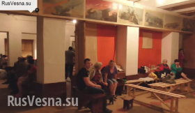 Донецк: дети в страхе, мы не можем спать и есть — жители прячутся в бомбоубежищах от украинских налетов (видео)
