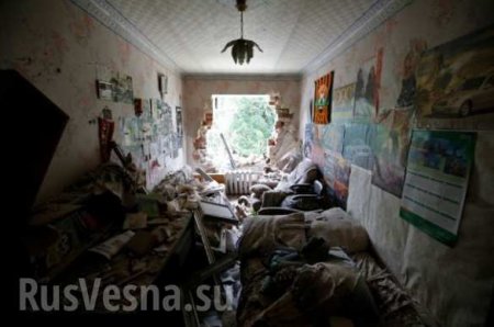 У нас не было ополченцев, украинские военные стреляют по жилым домам и убивают мирных людей — жительницы Марьинки (видео)