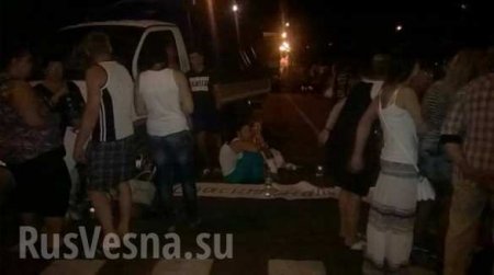 Беспорядки в Николаеве продолжаются: ночью подожгли военкомат, днем снова перекрыли мост в центре города (фото, видео)