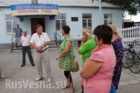 Жители очередного села в Мелитопольском районе Запорожской области присоединились к протестам против мобилизации (фото, видео)