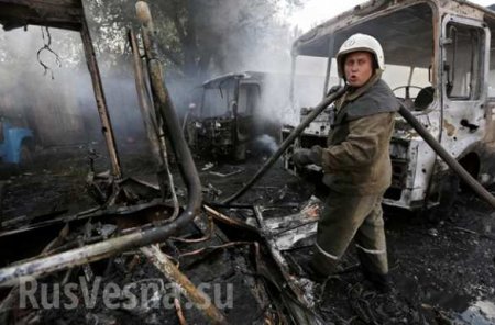 Донецк, 23 августа: новые жертвы и разрушения, каратели бьют по электростанциям, под обстрел попала Донбасс-Арена (видео, фото 18+)