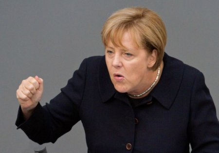 Меркель осознала права русских на Донбассе?