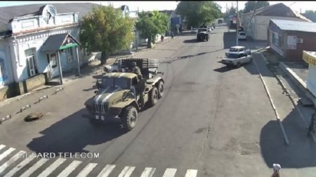 Очевидцы: по Мариуполю перемещается много военной техники  карателей ВСУ