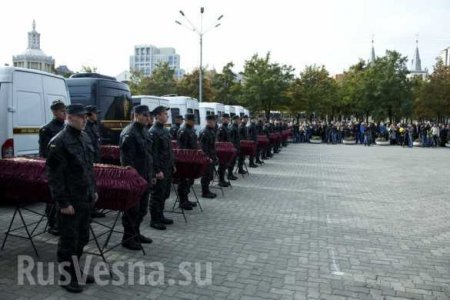 В Днепропетровске захоронили 21 безымянного бойца «АТО», послезавтра захоронят еще 21 солдата (фото+видео)