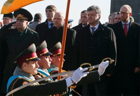 Порошенко объявил «великую отечественную», но не сказал кому (фото, видео)