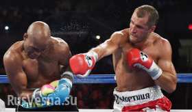 Проигравший американский боксер «Палач» Хопкинс сравнил себя с незалэжной Украиной перед боем с Ковалевым, а на бой вышел в цветах украинского флага (фото)