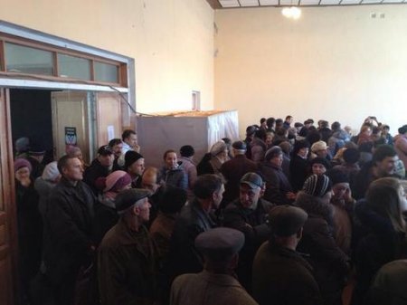 Международные наблюдатели отправились в районные избирательные участки ДНР